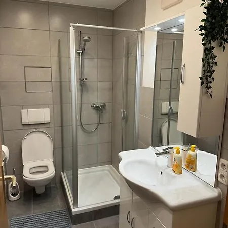 Apartman Apartment, 2p, Wifi, Kueche, Modern, Ruhig, Zentral *