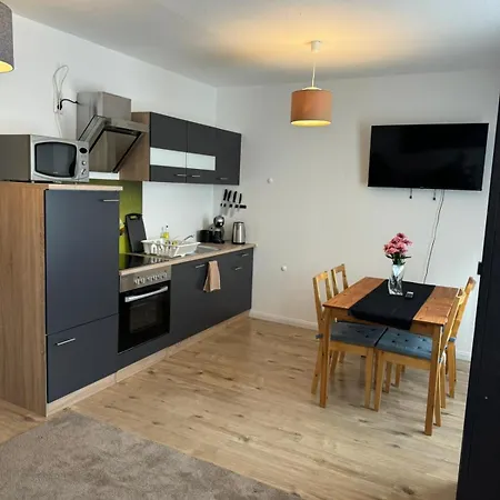 Apartman Apartment, 2p, Wifi, Kueche, Modern, Ruhig, Zentral *